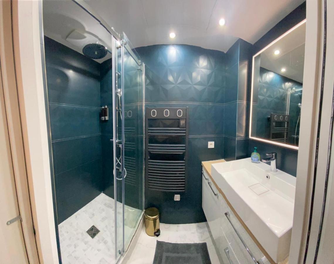Aparthotel Beautiful Mini Loft Near Saint-Lazare Parigi Esterno foto