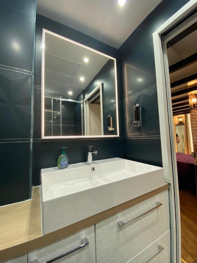 Aparthotel Beautiful Mini Loft Near Saint-Lazare Parigi Esterno foto