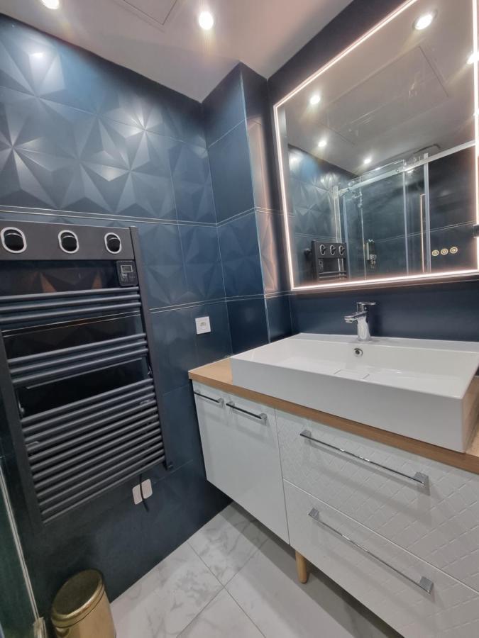 Aparthotel Beautiful Mini Loft Near Saint-Lazare Parigi Esterno foto